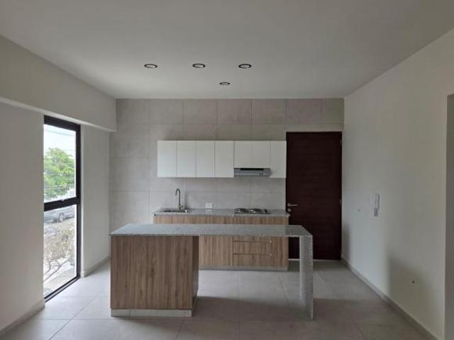Departamento de 2 recámaras, a 3 cuadras de la playa y el Boulevard Manuel Ávila C. en Veracruz, Ver