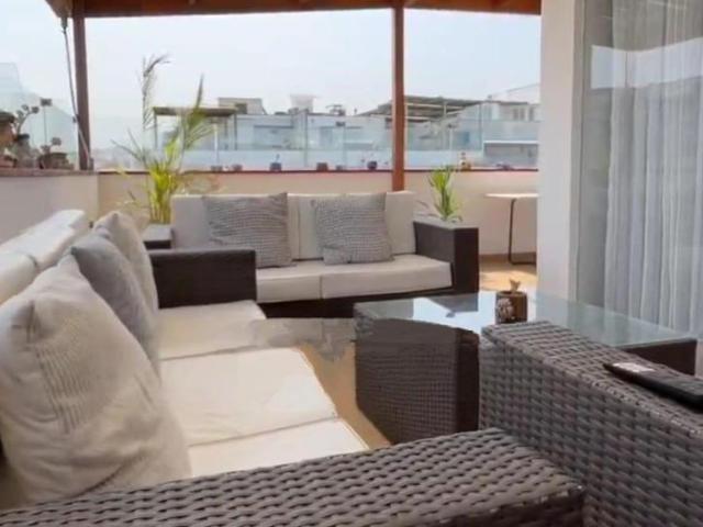 Departamento de 315 m2 con 4 habitaciones en venta en Higuereta, Surco