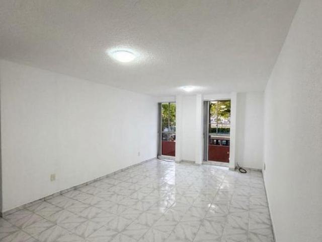 Departamento de 77 m² con 3 recámaras en venta en Av San Isidro, Azcapotzalco
