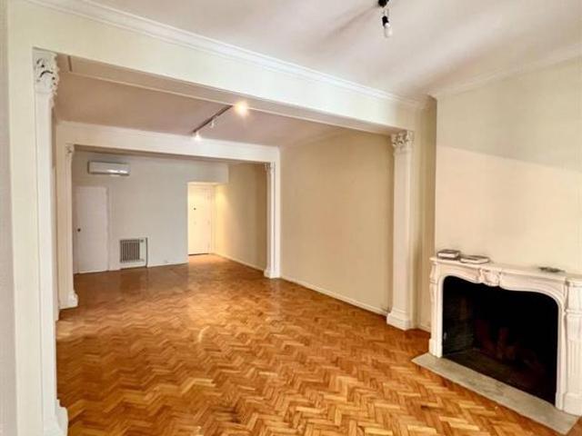 Departamento de categoría en Barrancas de Belgrano con cochera