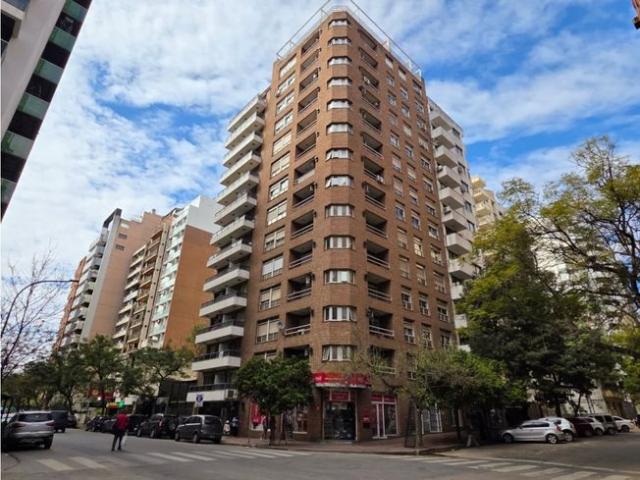 DEPARTAMENTO DE CATEGORIA 1 DORMITORIO CON BALCON PISO ALTO