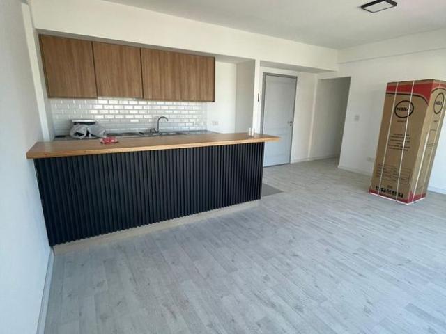 Departamento de dos ambientes en alquiler con sum y en Alquiler en Avellaneda