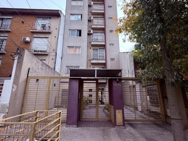 Departamento de Dos Ambientes en Alquiler en Moron