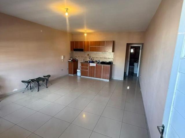 Departamento de dos ambientes en alquiler en sarandi