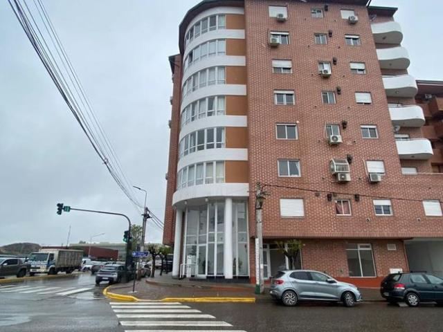 Departamento de dos dormitorios con cochera