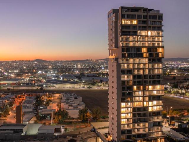 Departamento de Dos Pisos Amueblado en Nymphe Towers con excelentes Vistas y Amenidades de Lujo