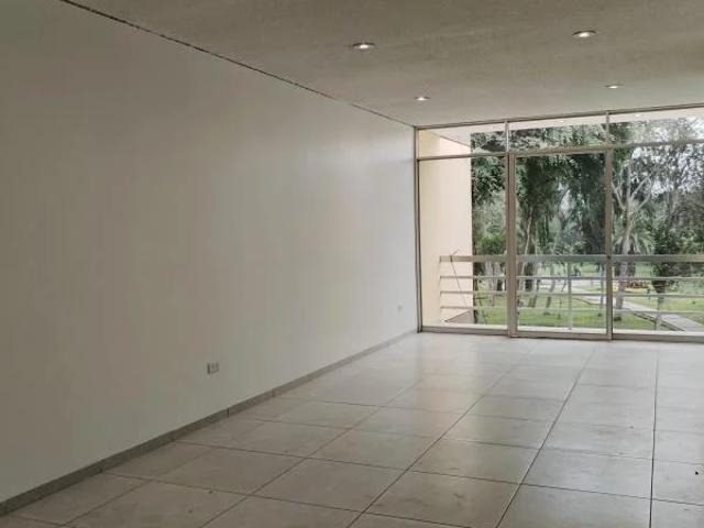 Departamento de hab amplias habitacin adicional Totalmente remodelado