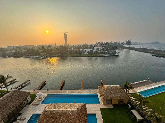 DEPARTAMENTO DE LUJO AMUEBLADO CON VISTA AL MAR Y AL RIO EN TORRE DOS ARENAS