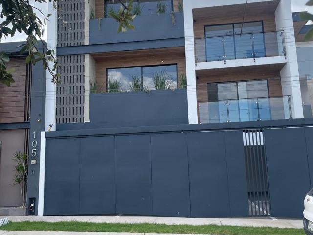 Departamento de lujo en Villa Magna Pirmera secci?n