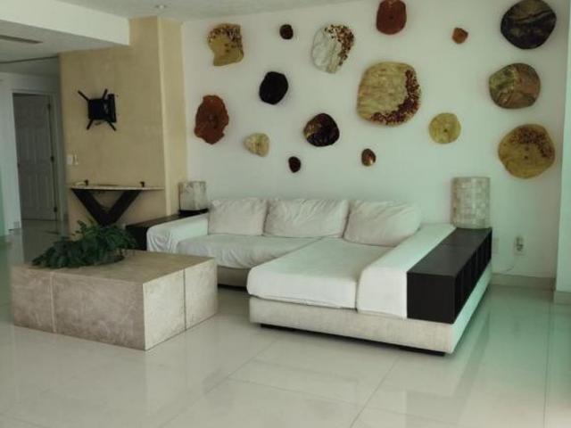 Departamento de lujo frente al mar en Century Resorts Acapulco Torre Portofino