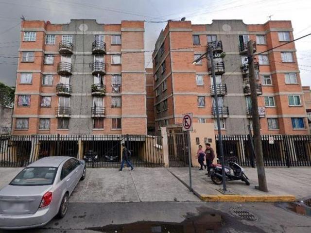 DEPARTAMENTO DE REMATE EN AHUEHUETES AZCAPOZALCO, CERCA DE CETRAM AZCAPOZALCO
