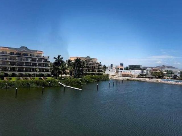 DEPARTAMENTO DE VENTA EN MARINA MAZATLÁN $5,450,000 mxn