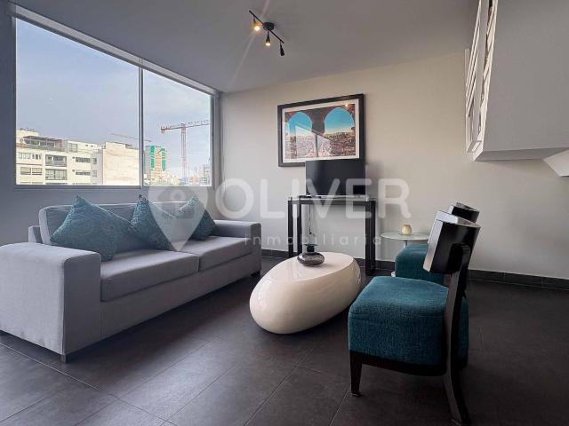 Departamento duplex Amoblado de 3 Dormitorios en Miraflores
