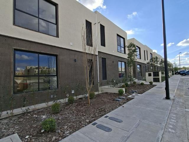 Departamento duplex en renta en Zire