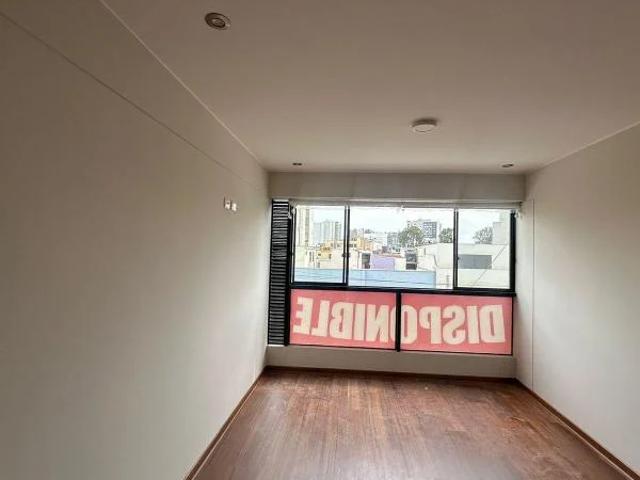 Departamento duplex en venta con habitaciones en la huaca pueblo libre