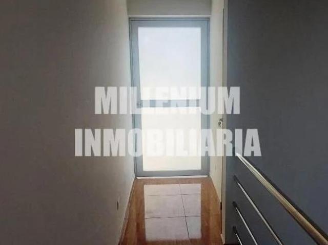 Departamento duplex en venta en 5to piso de 152.8 m2 calle valencia la perla