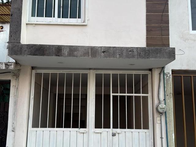 DEPARTAMENTO DUPLEX EN VENTA TOTALMENTE REMODELADO Y A 10 MIN. DE GALER?AS METEPEC Y PABELL?N METEPEC