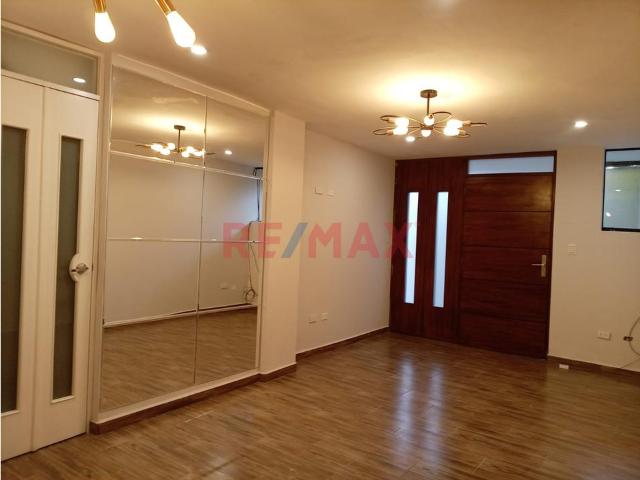 Departamento En 1Er Piso En Venta Miraflores