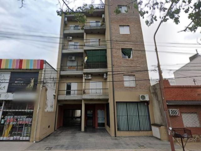 Departamento en 2 DORMITORIOS Y COCHERA