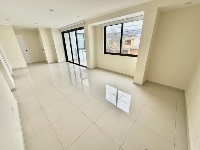 Departamento en 2do piso, 2D, cerca a Molina Plaza, Universidad San Martín