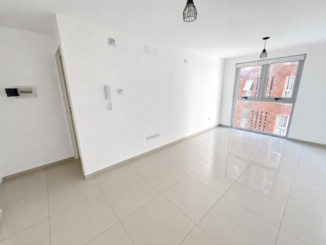 Departamento en complejo cerrado en Guemes
