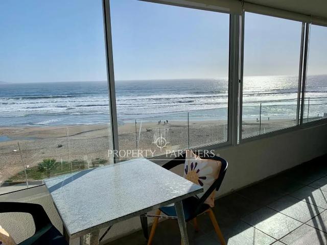 Departamento En Condominio Con Excelente Ubicación.