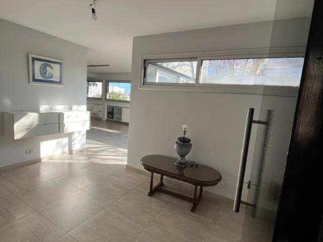 Departamento En Calle 21 1482, La Plata, Argentina