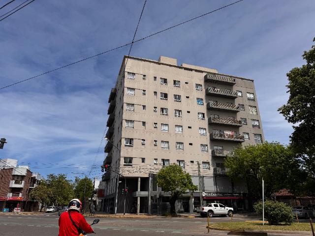 Departamento En Calle 64 1401, La Plata, Argentina