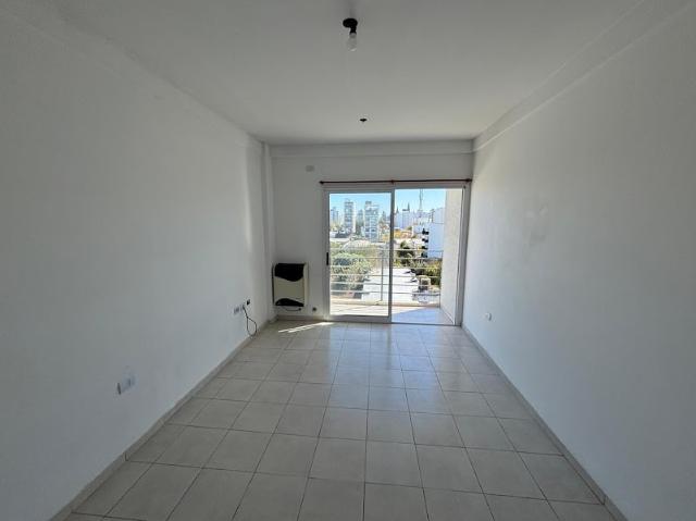 Departamento En Calle 65 1020, La Plata, Argentina