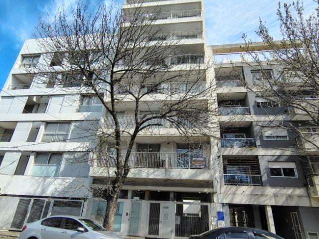 Departamento En Calle 6 1639, La Plata, Argentina