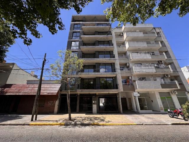 Departamento En Calle 8 1629, La Plata, Argentina