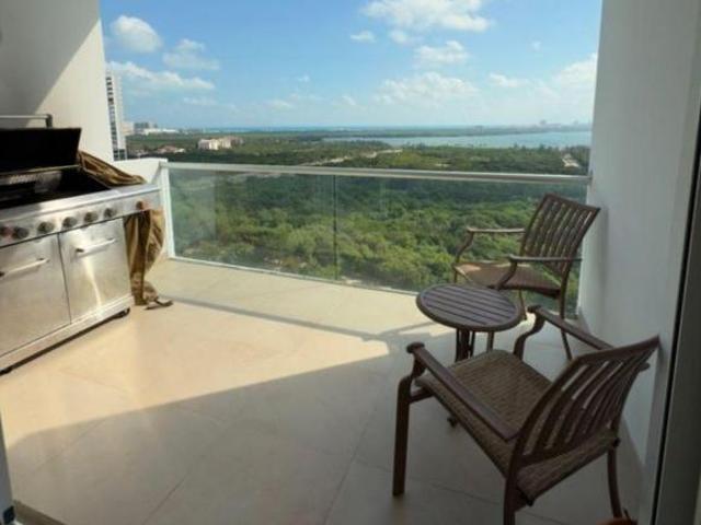Departamento en Cancún Centro Malecón Americas
