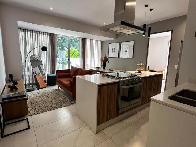 Departamento en Ciudad Del Sol de 2 Rec?m con Amplias Areas Verdes
