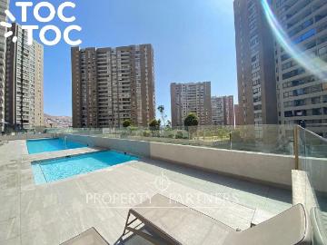 Apartamento en arriendo en Avenida Cerro Paranal - Estacionamiento