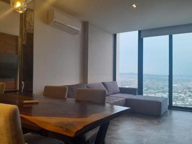 Departamento AMUEBLADO en Adamant El Campanario Querétaro