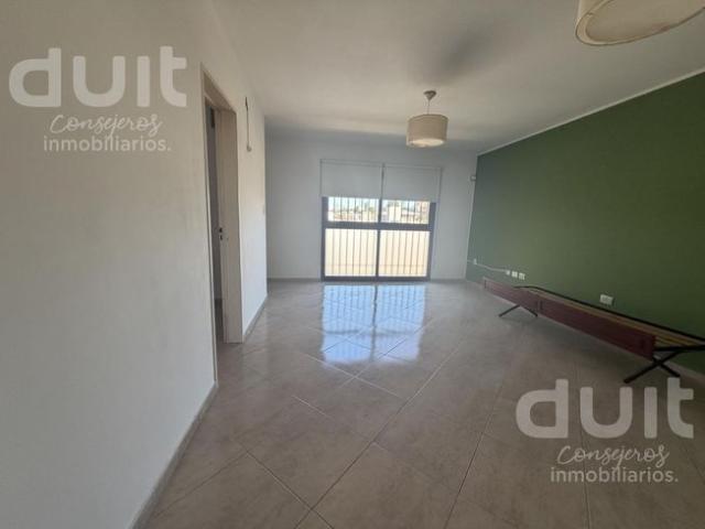 Departamento en Alquiler 3 dormitorios Planta Alta Barrio Jardin