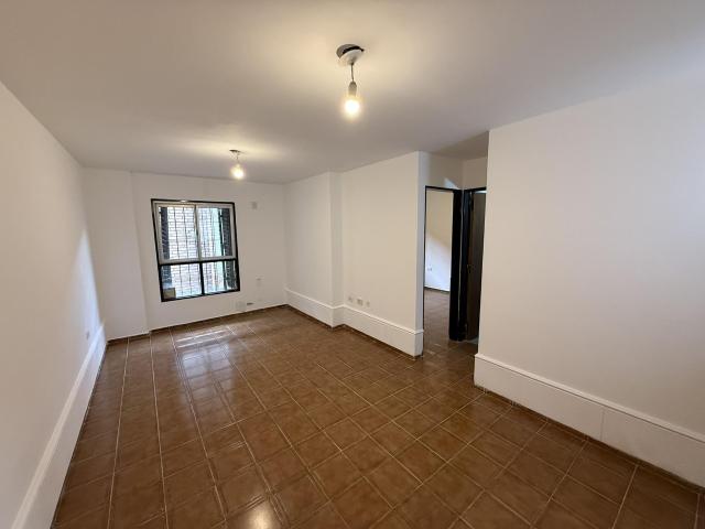 Departamento en alquiler 1 dor con patio sobre Av Colon