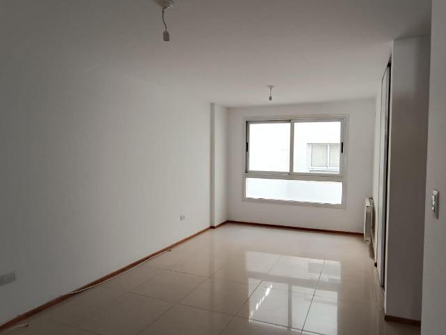 Departamento en Alquiler | 1 Dormitorio | Nueva Córdoba | Balcon | Luminoso | Radiadores