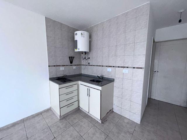 Departamento en Alquiler | 1 Dormitorio | Bº Güemes/Observatorio | Vista a la Calle
