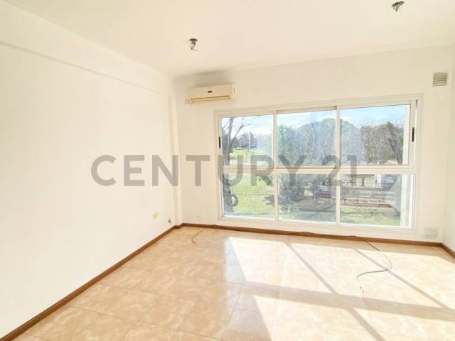 DEPARTAMENTO EN ALQUILER 1 DORMITORIO + COCHERA 26 ENTRE 66 Y 67 FRENTE PQUE CASTELLI LA PLATA