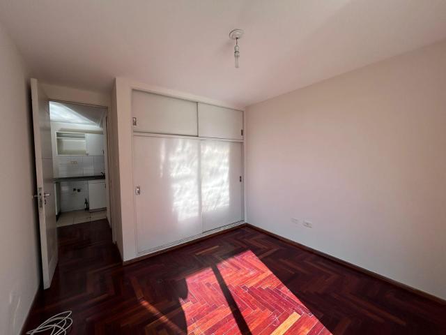 Departamento en Alquiler | 1 Dormitorio | Frente con Balcón | Edificio de Categoría