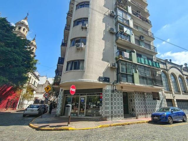 Departamento en alquiler 2 ambientes en San Telmo Balcón corrido