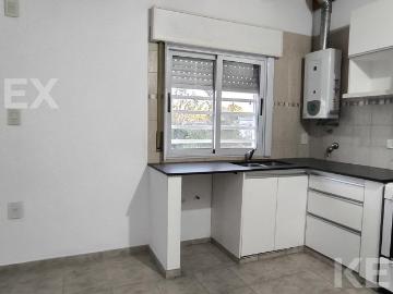 Departamento en alquiler, 2 dormitorios, patio. Los Talas. Berisso