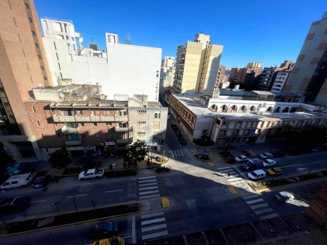 Departamento en Alquiler 2 Dormitorios Piso 8 con Vista al Bv. San Juan Centro