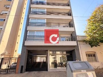Departamento en alquiler c/ cochera en La Plata
