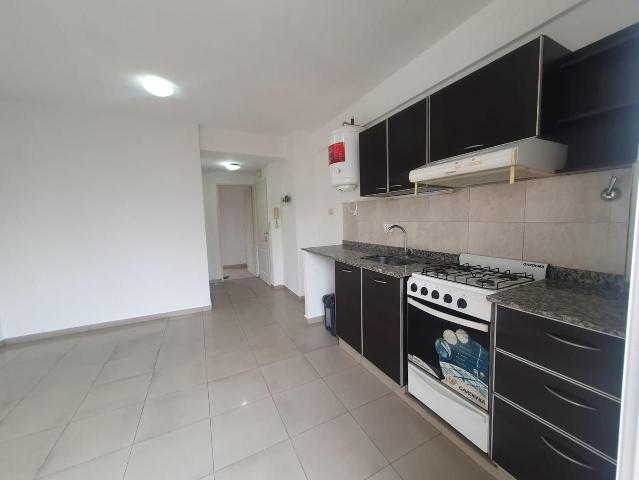 Departamento en alquiler Caseros Centro 2 ambientes