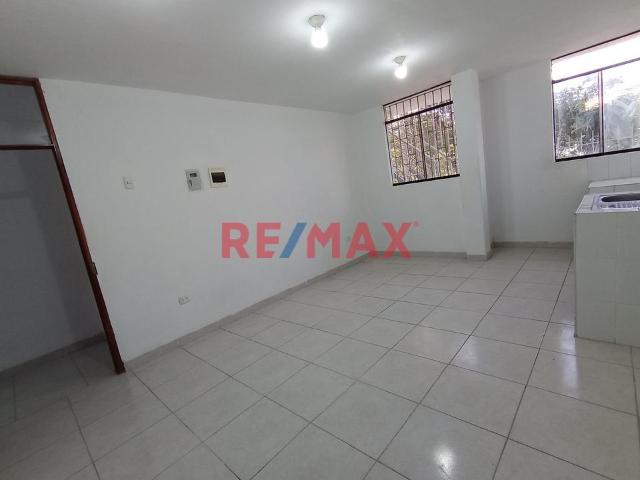 Departamento En Alquiler A – Urb. El Bosque