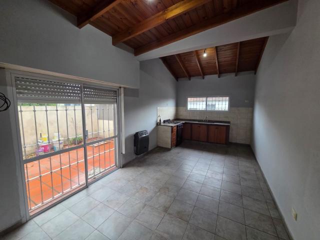 Departamento en alquiler Berazategui 3 ambientes