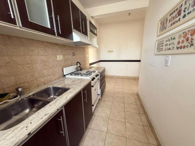 Departamento en alquiler de 3 ambientes con cochera