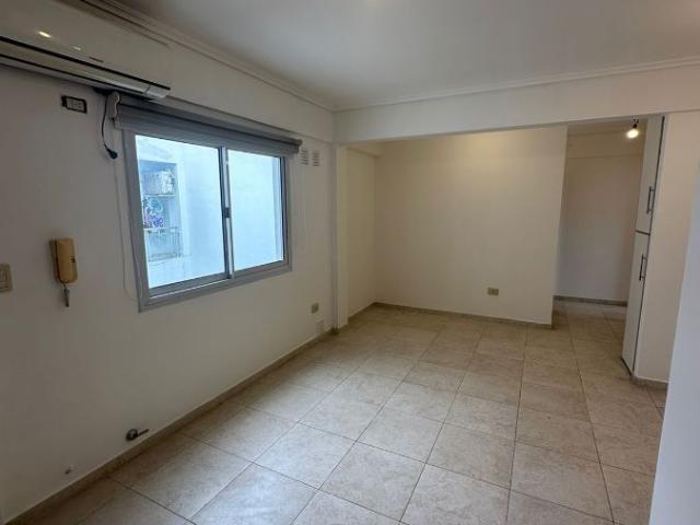 Departamento en alquiler de 1 dormitorio en Lomas del Mirador – Carrara Propiedades